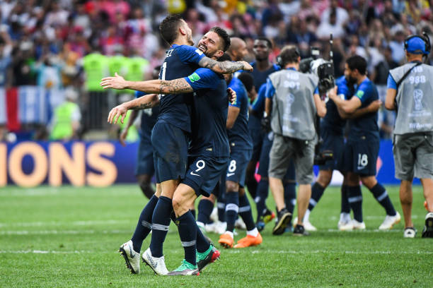 与曼城或伯 与曼城或伯