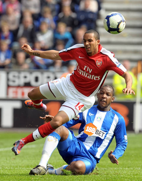 防线中游刃 防线中游刃