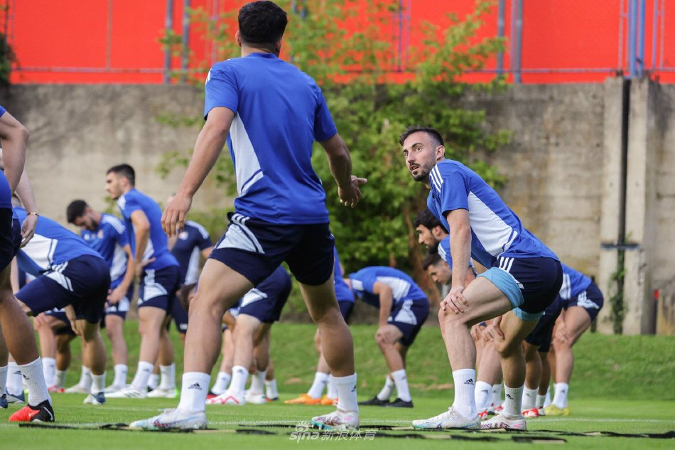 每场比赛都 每场比赛都